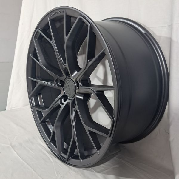 FA832	R20 9,5J	ET40	5x112	66.6	SATIN BLACK