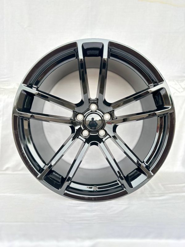 FA607F	R20 9,5J	ET18	5x115	71,5	Gloss Black