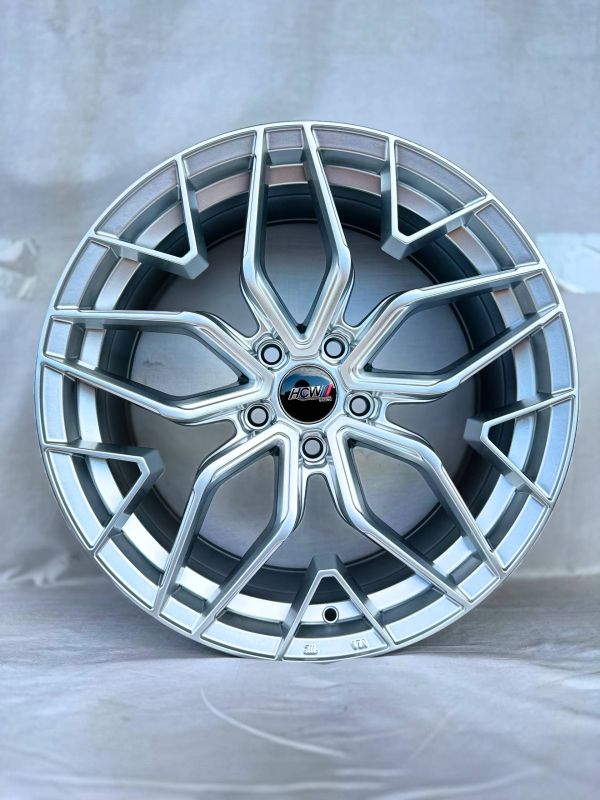 F8621	R18 8,5J	ET35	5x112 / 5x114,3 ( 5x113 )	73,1 HS