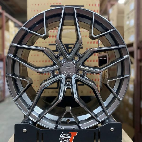 F8621	R18 8,5J	ET35	5x112 / 5x114,3 ( 5x113 )	73,1	hyper black