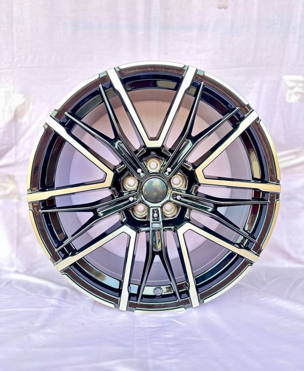 YF0469	R19 8,5J	5x112	ET27	66,5 	BKF