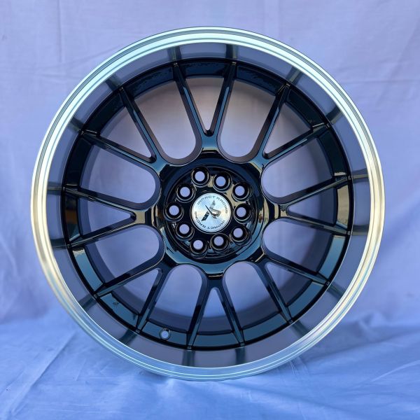 0414	R18 8J	5x100 / 5x114,3	ET38	73,1 	Gloss Black Machined Lip