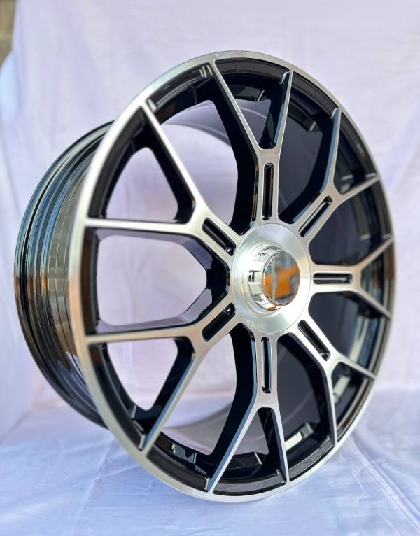 YF7071	R21 8,5J	5x112	ET35	66,6 	BMF