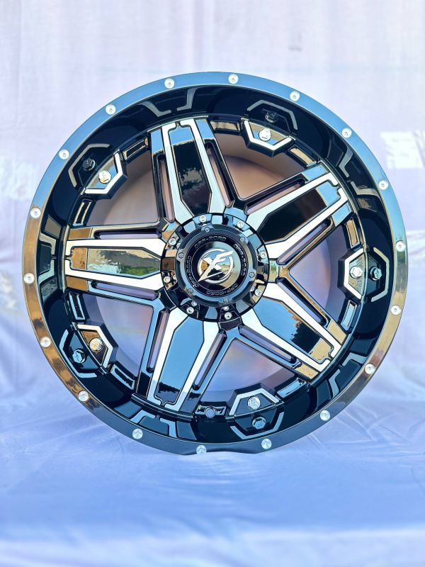 5343	R20 10J	6x135 / 6x139,7	ET-12	110,0 	Black Face Milling Rivets