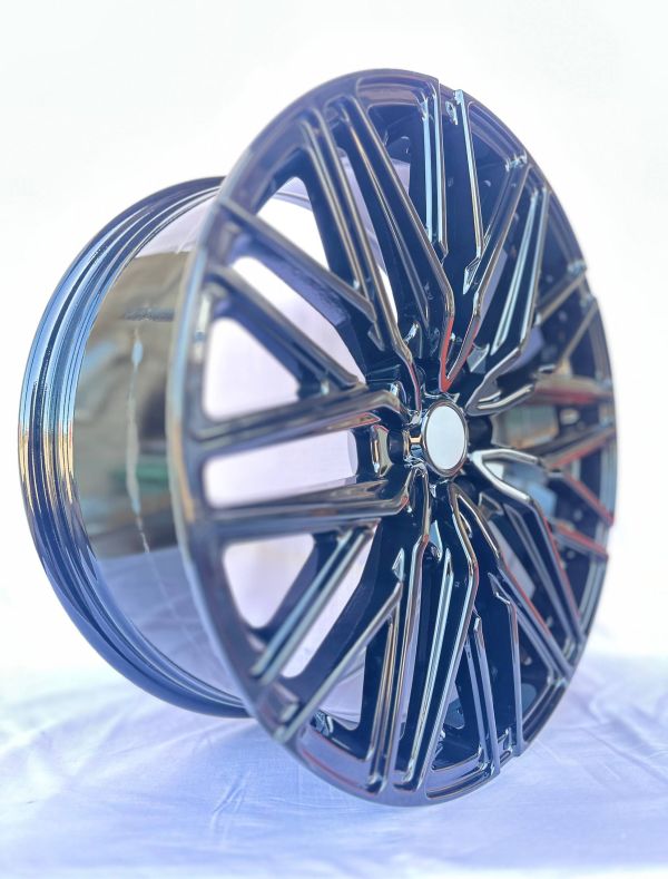 0413	R20 8J	6x120	ET40	74,6 	Gloss Black