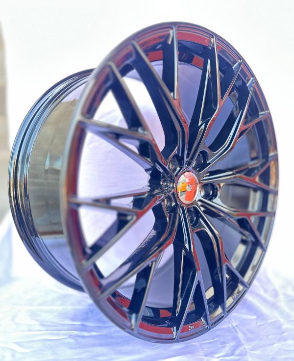 0387	R18 8J	5x112	ET40	73,1 	GLOSS BLACK