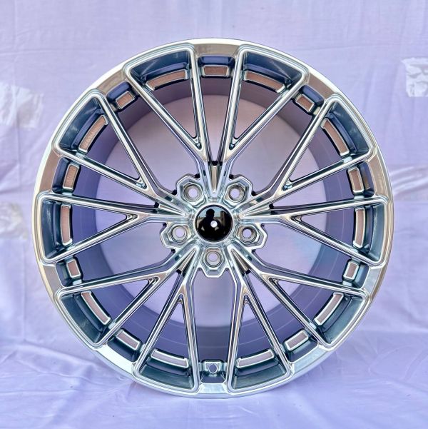 0376	R19 9,5J	5x120	ET35	72,6 	Hyper Black