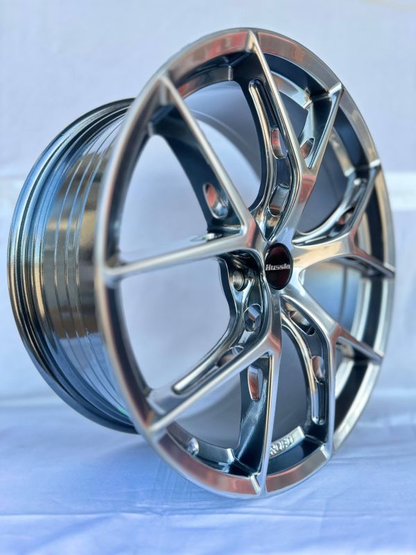YF5888	R20 8,5J	5x114,3	ET45	73,1 	DIAMOND BLACK