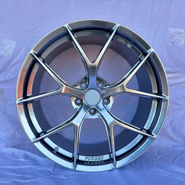 YF5888	R20 8,5J	5x112	ET30	66,6 	HB