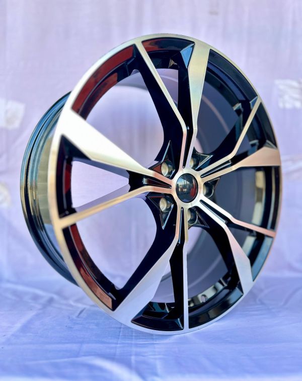 5595	R18 7,5J	5x112	ET45	57,1 	Black Machined Face