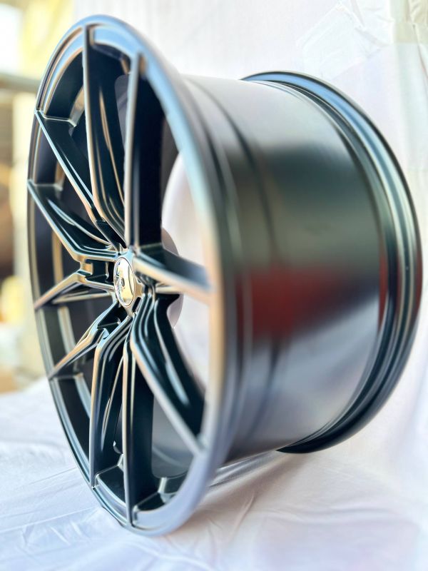5559	R20 10J	5x112 / 5x114,3 ( 5x113,1 )	ET35	73,1 	MAT BLACK