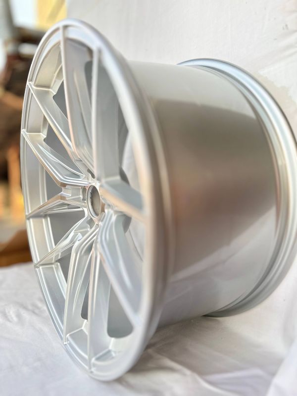5559	R20 9J	5x112 / 5x114,3 ( 5x113,1 )	ET30	73,1 	MS