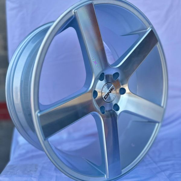 5288	R22 9,5J	6x135	ET25	87,1 	Silver Machined