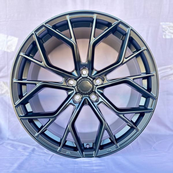 5558	R19 8,5J	5x112 / 5x114,3 ( 5x113,1 )	ET30	73,1 	MAT BLACK