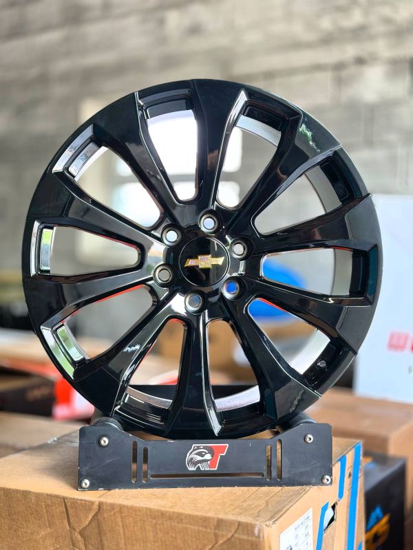 1109	R22 9J	6x139,7	ET28	78,1 	GLOSS BLACK