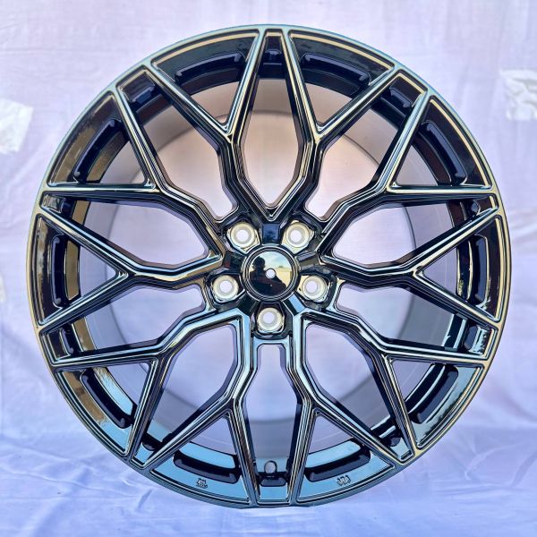 0319	R19 9,5J	5x112	ET40	73,1 	GLOSS BLACK