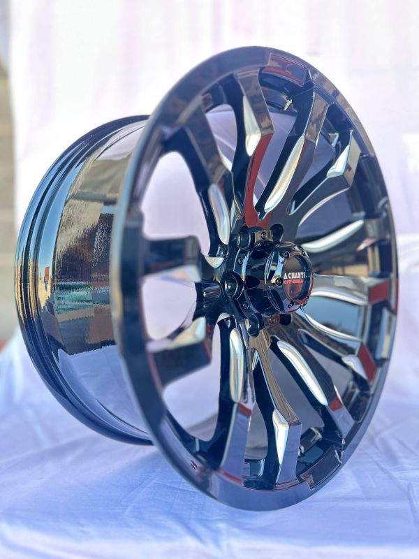 0215	R20 9J	6x139,7	ET20	93,1 	Glossy Black+Milled