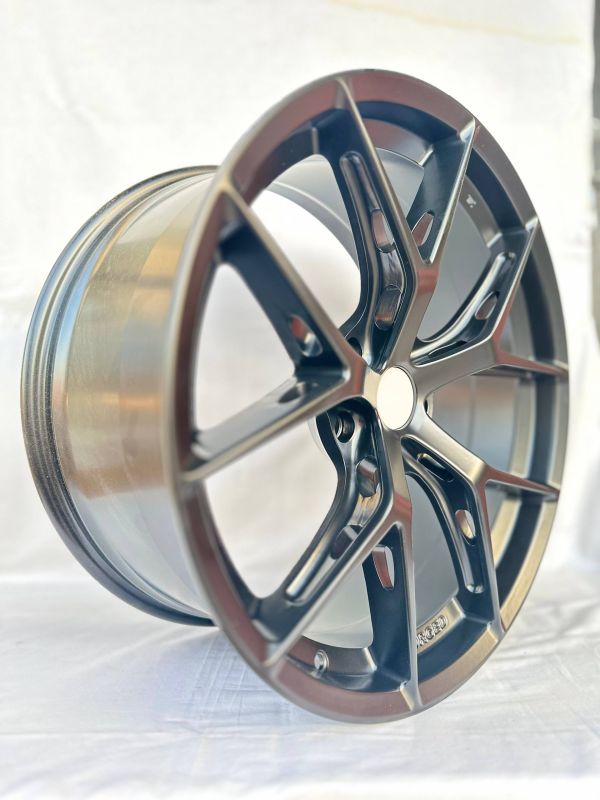 5423	R20 9,5J	5x120	ET33	74,1 	90/BLACK