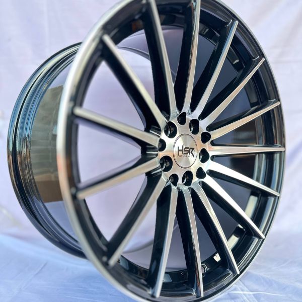 0084	R18 9J	5x100 / 5x114,3	ET35	73,1 	GLOSS BLACK MACHINE FACE