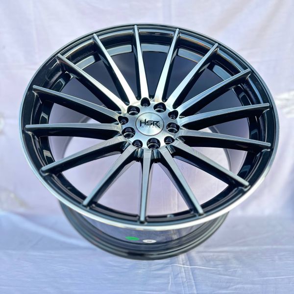 0084	R18 9J	5x100 / 5x114,3	ET35	73,1 	GLOSS BLACK MACHINE FACE