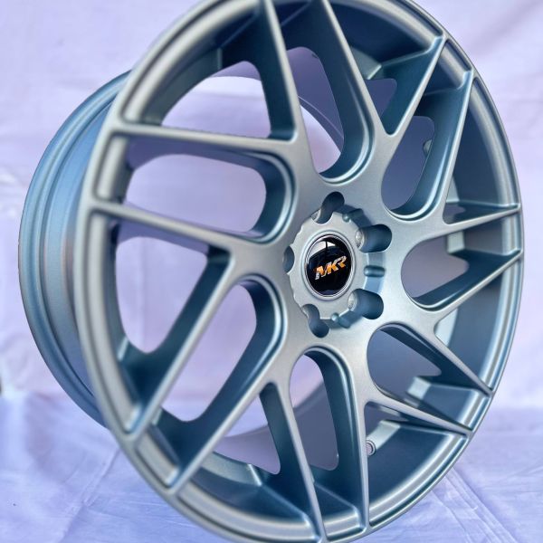 9611 R18 8,5J	ET35	5x112 / 5x114,3 (5x113)	73.1	 gunmetal