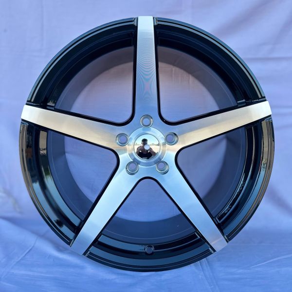ZS017	R18 9J	ET20	5x114,3	73,1	black machine face