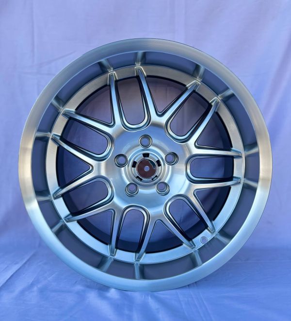 ZS063	R18 8,5J	ET35	5x112 / 5x114,3 (5x113)	73,1	haper black/machine lip