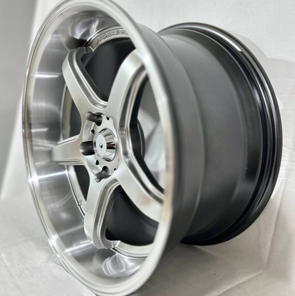 zs014	R18 10,5J	ET18	5x114,3	73.1	haper black/machine lip
