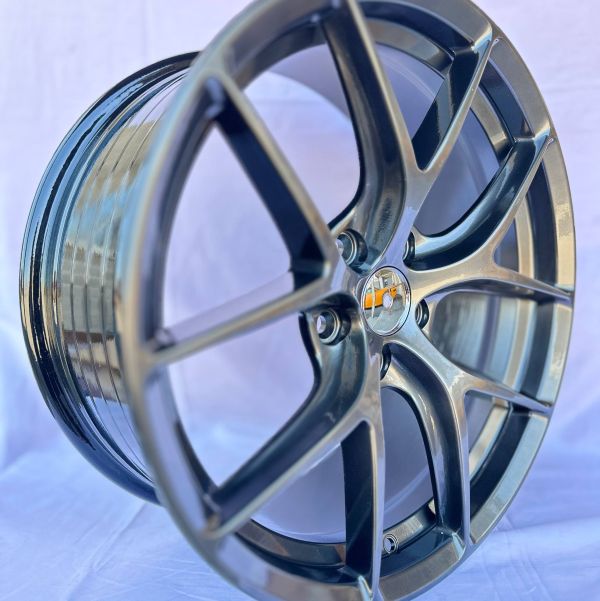 BBS-017	R18 8J	ET38	5x114,3	73,1	haper black