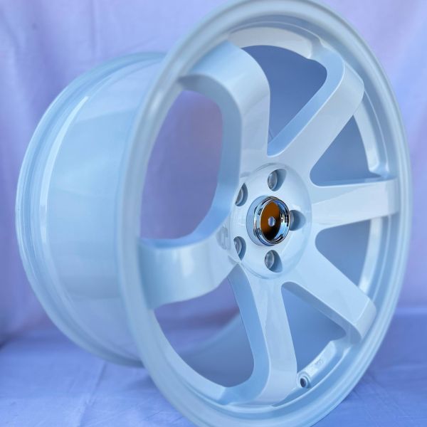 R18 9,5J	ET30	5x112 / 5x114,3 ( 5x113,1 )	73.1	white