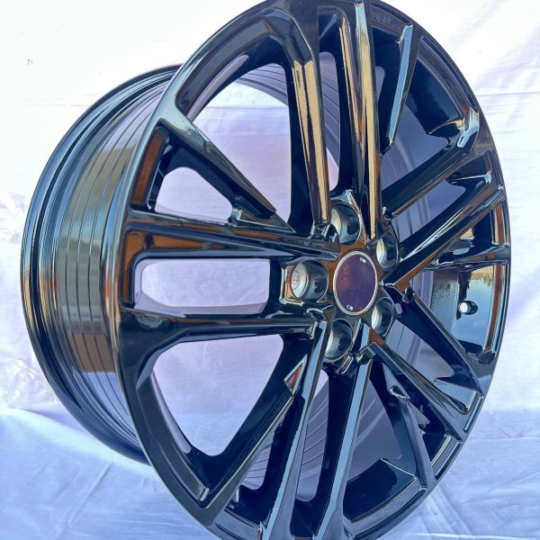 XF058 ( Camry 80 )	R18 8J	ET50	60.1	5x114,3	BLACK