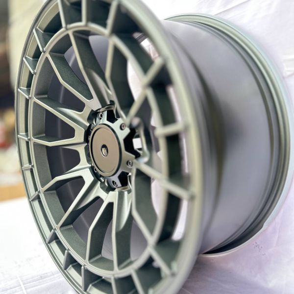 XF222	R18 8,5J	ET0	110.1	6x139,7	SATIN GUNMETAL