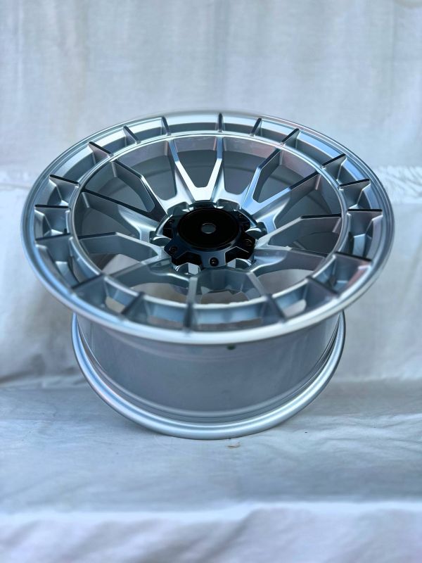 XF222	R17 8,5J	ET0	110.1	6x139,7	MS