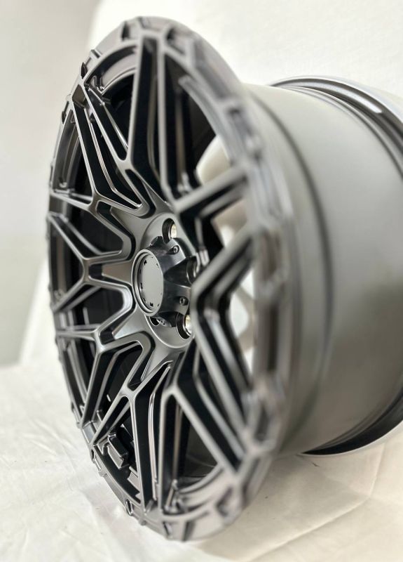 XF223	R18 8,5J	ET20	73.1	5x114,3	MATTE BLACK