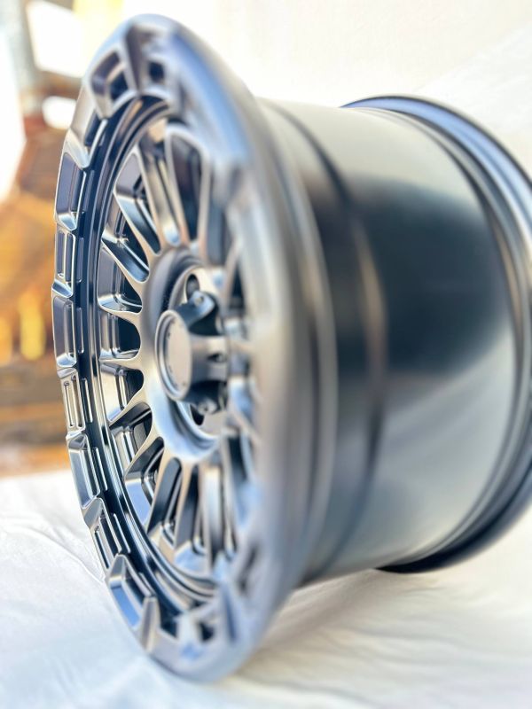 XF054	R17 8,5J	ET15	73.1	5x114,3	MATTE BLACK