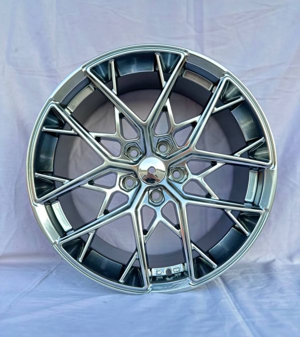 XF019	R19 9,5J	ET38	66.45	5x112	HB