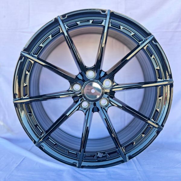 XF006	R18 8J	ET35	73.1	5x114,3	BLACK