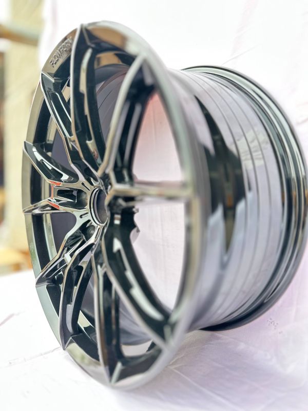 XF050	R18 8J	ET35	66.45	5x112	BLACK