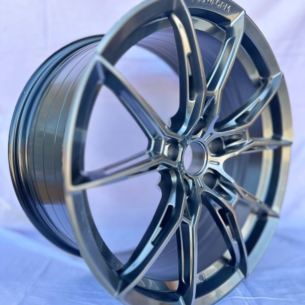 XF050	R19 9,5J	ET38	66.6	5x112	HB