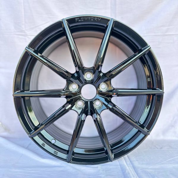 XF005 R19 8,5J ET35	73.1 5x108	BLACK
