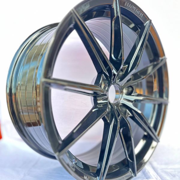 XF005 R19 8,5J ET35	73.1 5x108	BLACK
