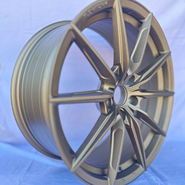 XF005 R19 8,5J ET35	73.1	5x108	SAND BRONZE