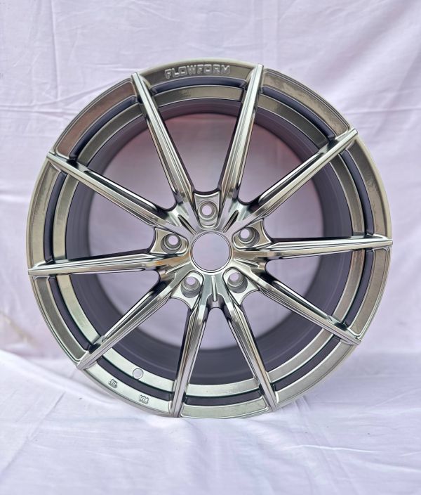 XF005 R18 8J ET30	72.56	5x120	HB