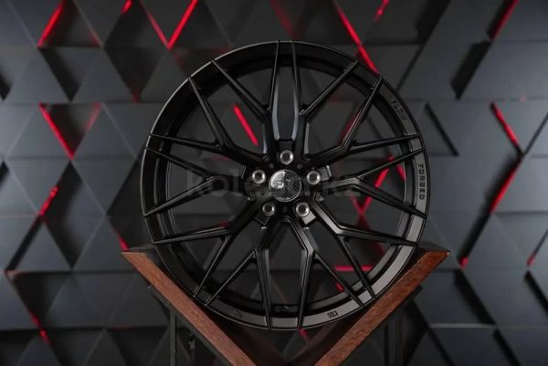 XF201 R20 9,5J ET38	73.1	5x114,3	BLACK