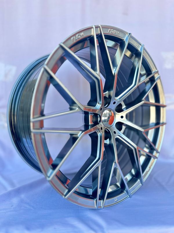 XF201 R19 8,5J	ET35	66.56	5x112	HB