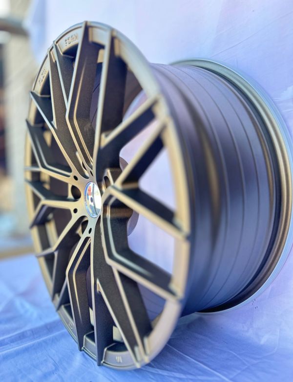 XF201 R18 9J ET35	72.56	5x120	SAND BRONZE