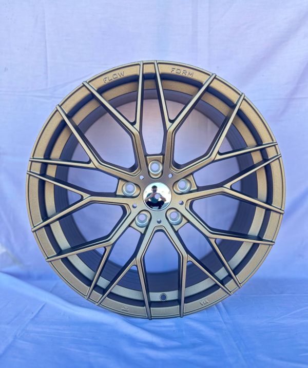 XF201 R18 8J ET30	72.56	5x120	SAND BRONZE