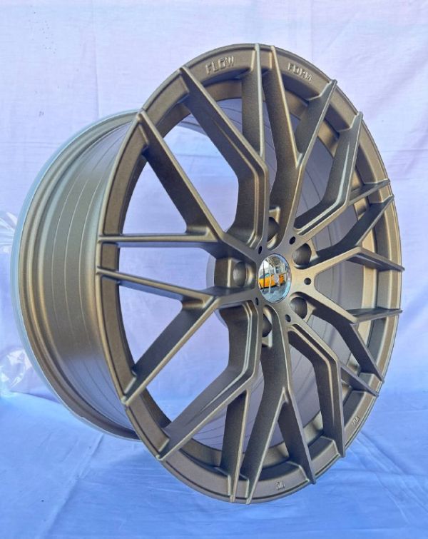 XF201 R18 8J ET30	72.56	5x120	SAND BRONZE