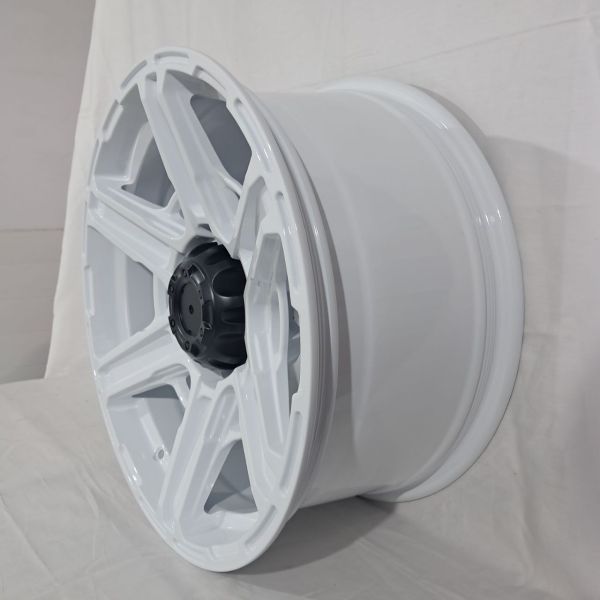 XF219 R18 8,5J ET0	6x139,7	110,1 WHITE
