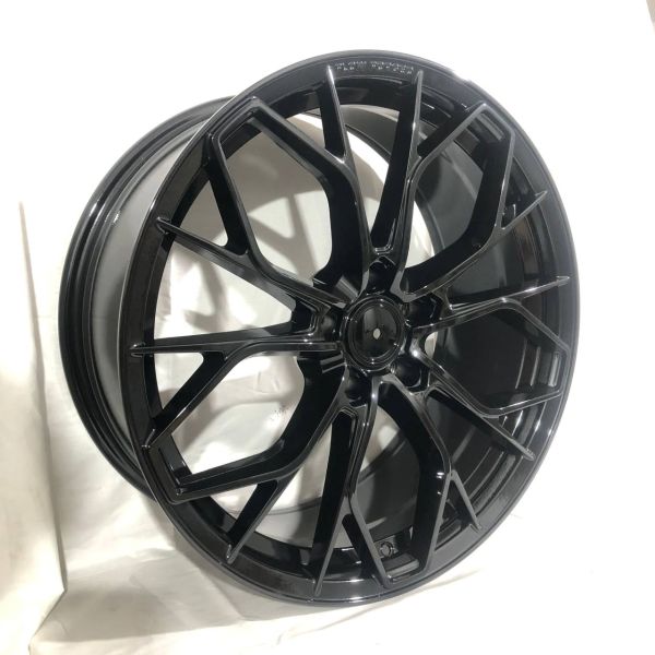 FA832 R20 9,5J ET45	5X120	74,1	GLOSS BLACK